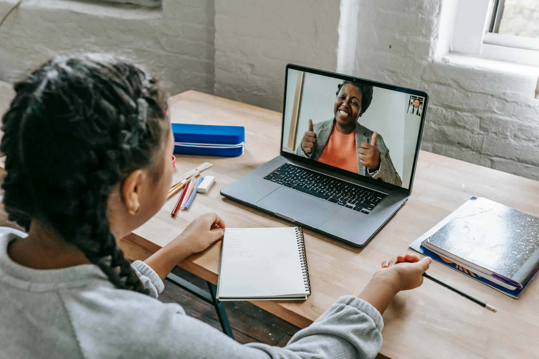 How to Make Extra Income Through Online Tutoring